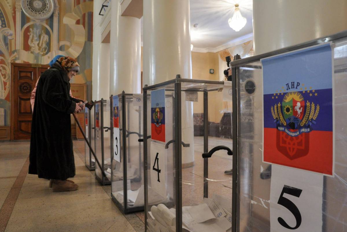 L'Europa ammonisce Mosca: "Non riconosciamo il voto nel Donbass"