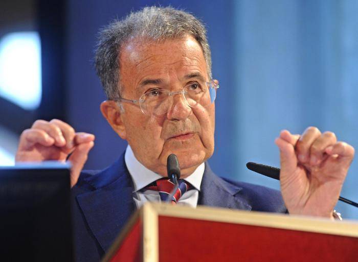 Prodi: "Intesa Usa-Russia unica via d'uscita"