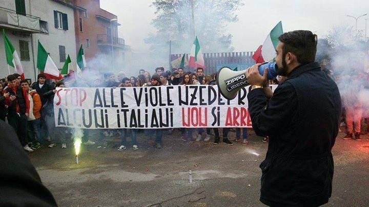 I rom lanciano sassi contro gli studenti: sit in e proteste in una scuola di Roma