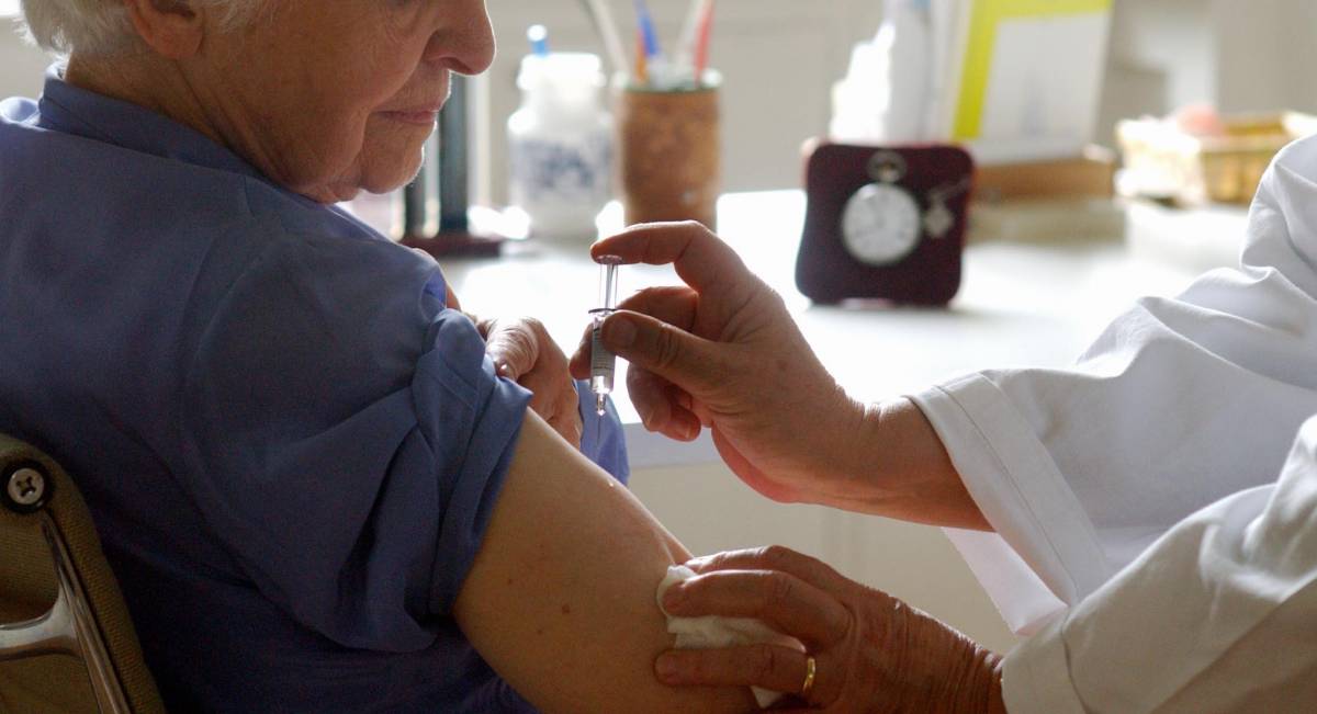 Addio vaccini, meglio l'oppio Gli italiani si curano male