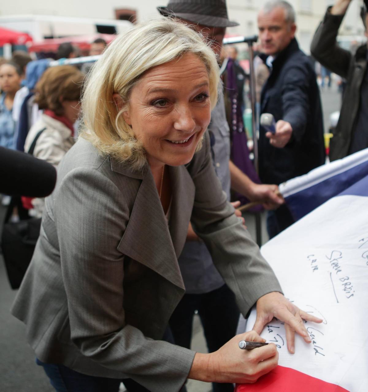 Marine Le Pen punta alla vittoria clamorosa alle presidenziali del 2017