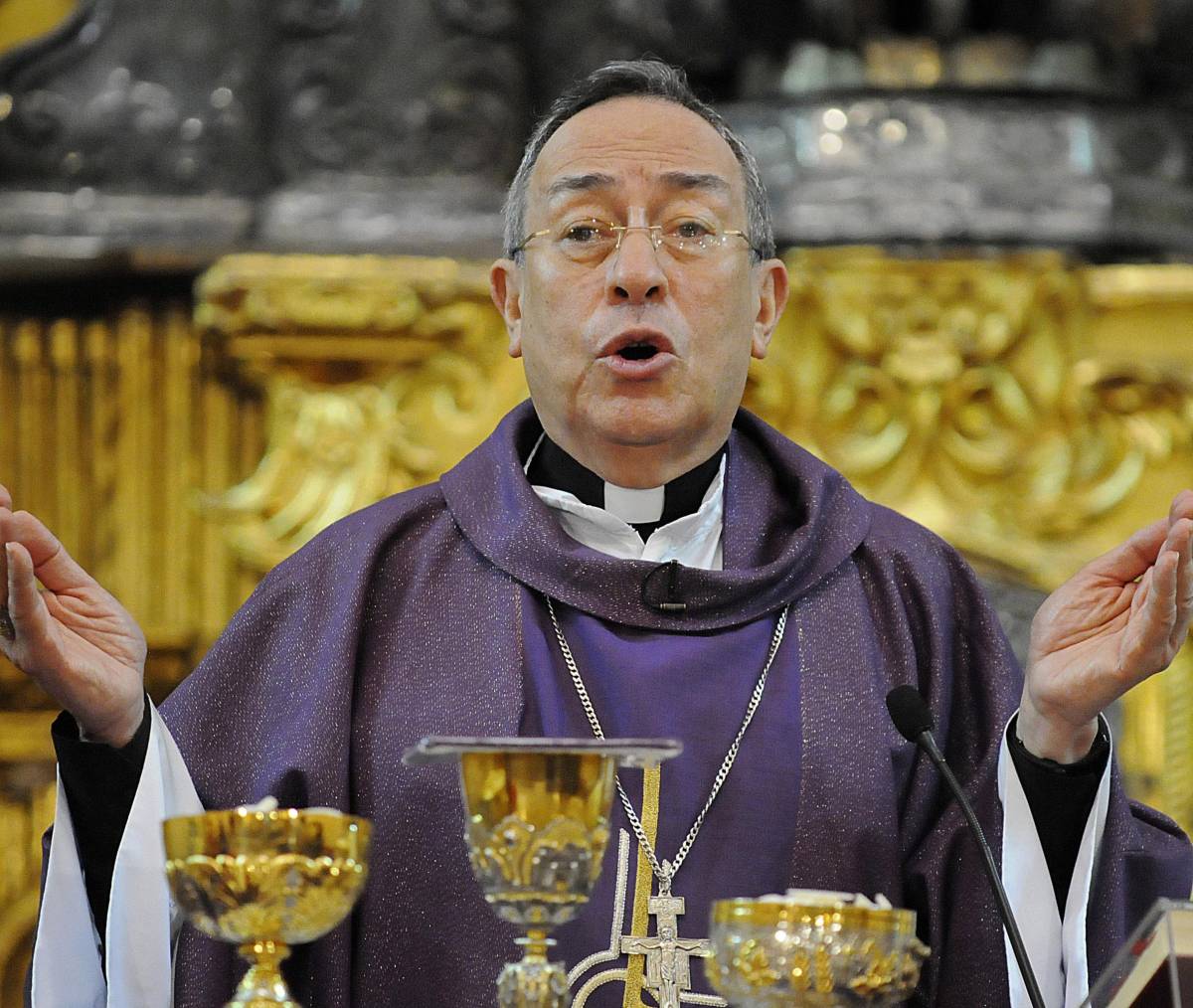 «Meno cardinali in ufficio e più spazio per i laici»