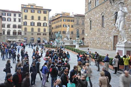 Toscana, poltronificio record: 25mila stipendi da mantenere