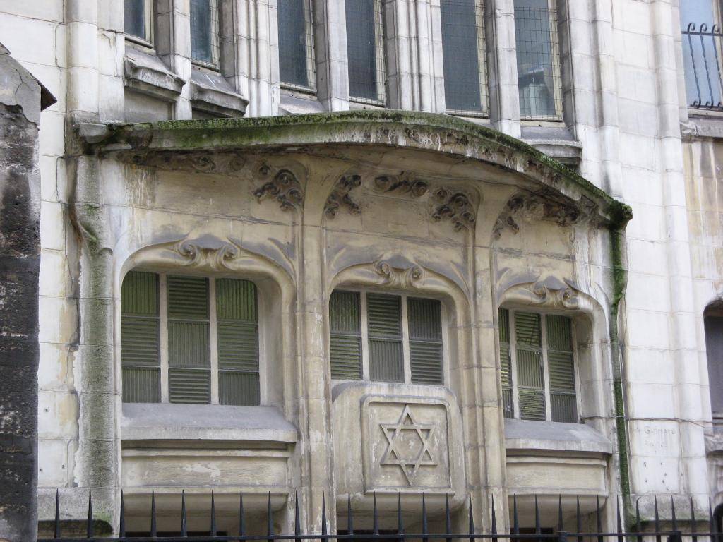 Francia sinagoghe e moschee più protette delle chiese