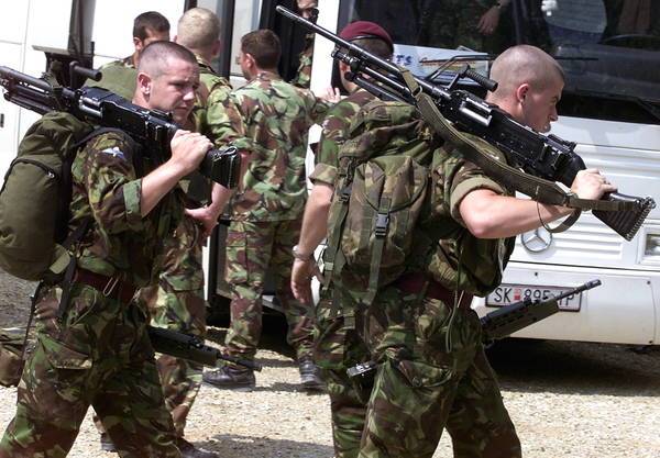 “Sei gay?” L’esercito britannico chiede l’orientamento sessuale ai soldati