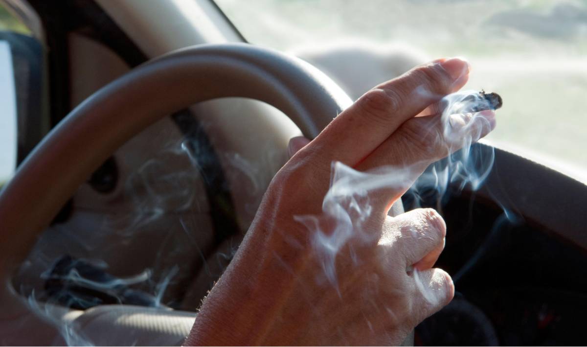 Sigarette vietate anche in auto Ma solo se si viaggia coi bimbi