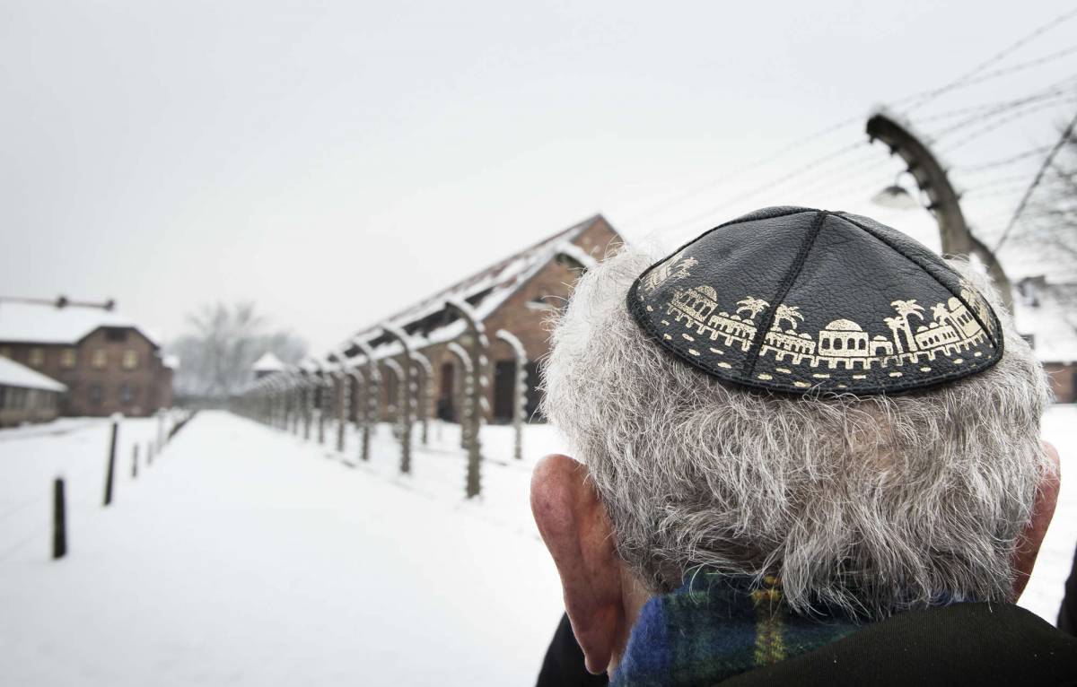Un sopravvissuto torna ad Auschwitz dopo 70 anni
