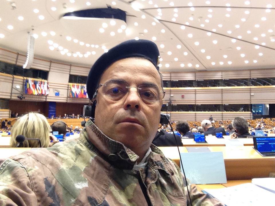 La sfida di Buonanno: "Io D'Annunzio crociato oggi parto per la Libia"