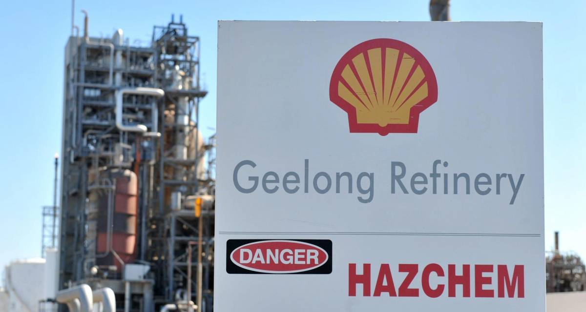 Shell la prima vittima del «mini petrolio», taglia gli investimenti