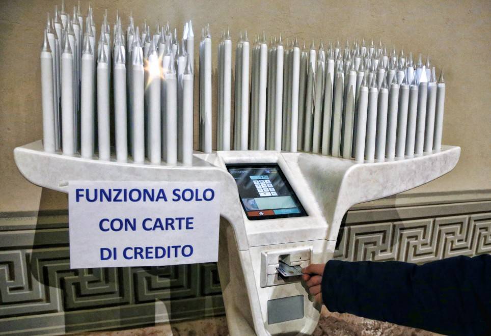 Caravaggio, messe "ad personam" pagate con il bancomat