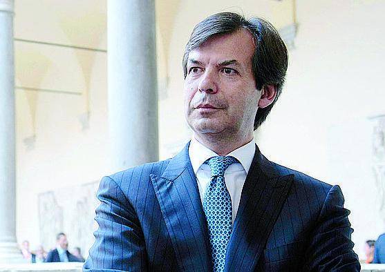 Intesa, cedolone da 1,2 miliardi E per i fondi c'è l'opzione Borsa