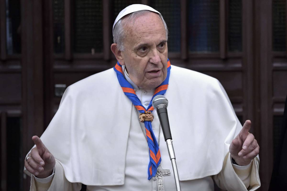 Il Papa e il sesso: "Giovani, non fatelo se non c'è amore"