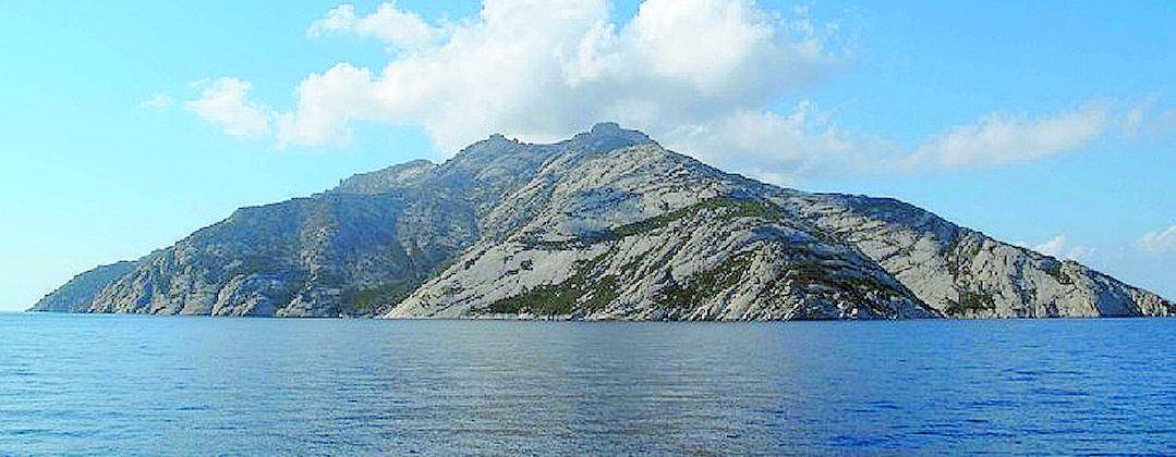 L'isola del (più) famoso duecento anni dopo