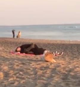 Sesso in spiaggia a Ostia: il video finisce su Facebook