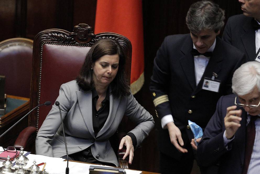 Il Pd contro la Boldrini, Serracchiani: "Posizione eccessiva"