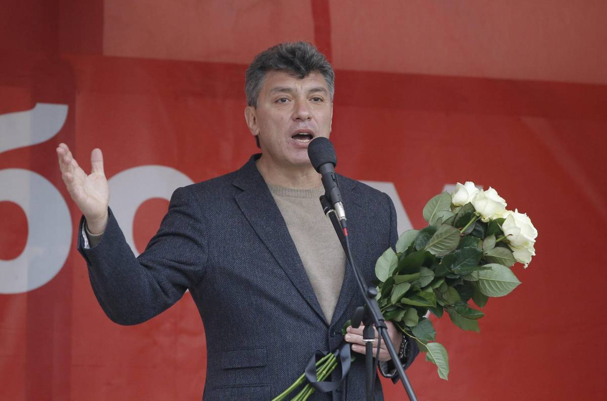 Boris Nemtsov in un comizio a Mosca del maggio 2013