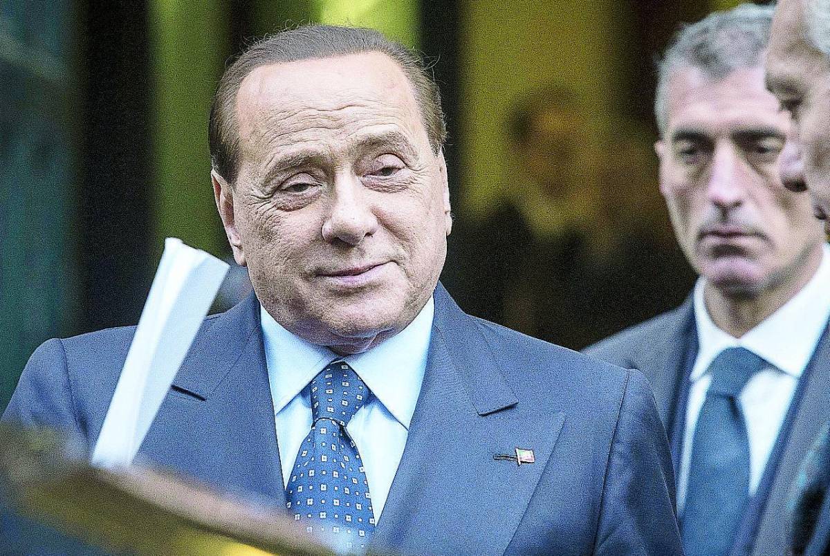 Berlusconi lavora per il futuro. Bossi mediatore con la Lega