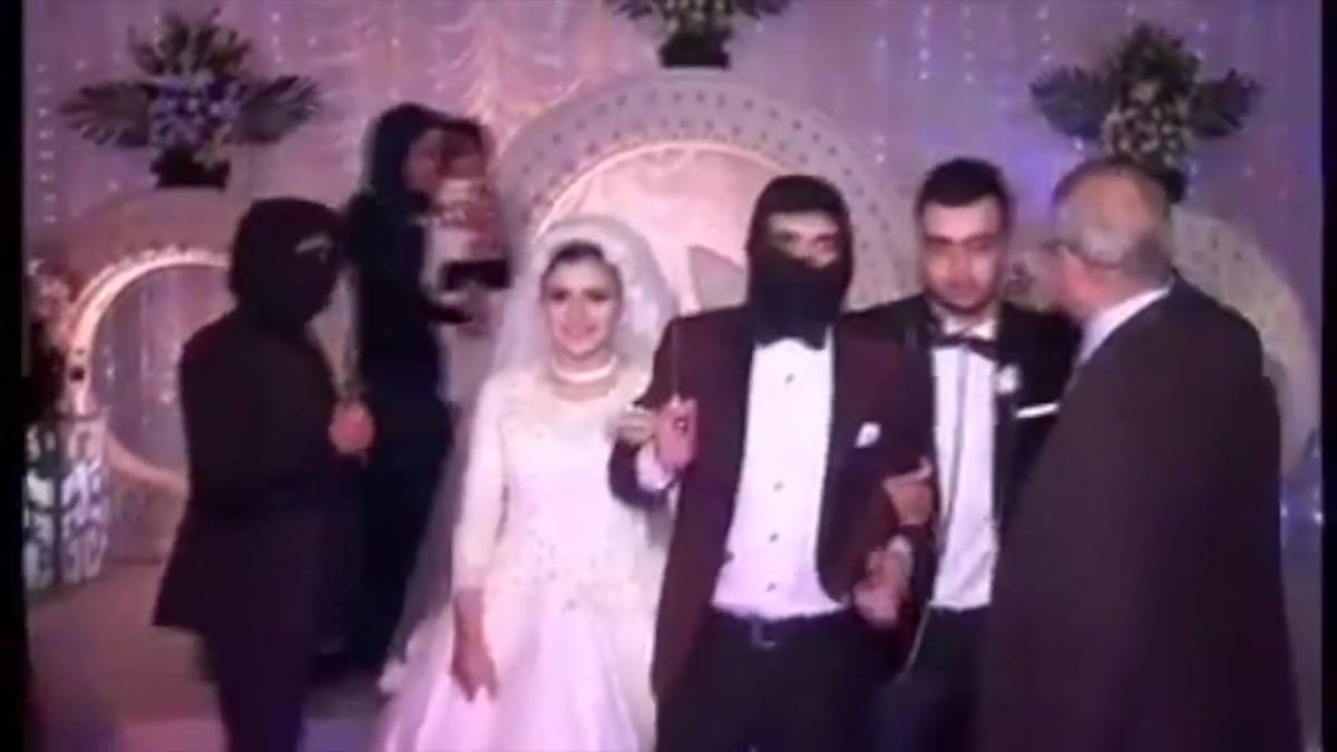 Il matrimonio egiziano organizzato "sullo stile" dello Stato islamico