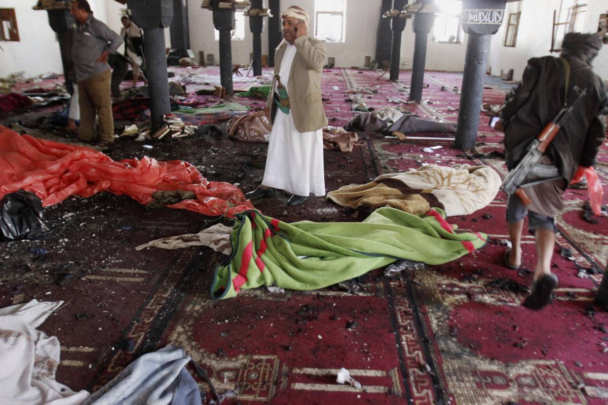 Yemen, attentati contro le moschee sciite. L'Isis rivendica. Gli Usa: niente prove