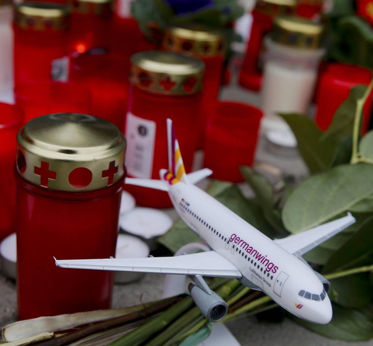 «Da ora in cabina sempre in due» Dopo le tragedie aerei più sicuri