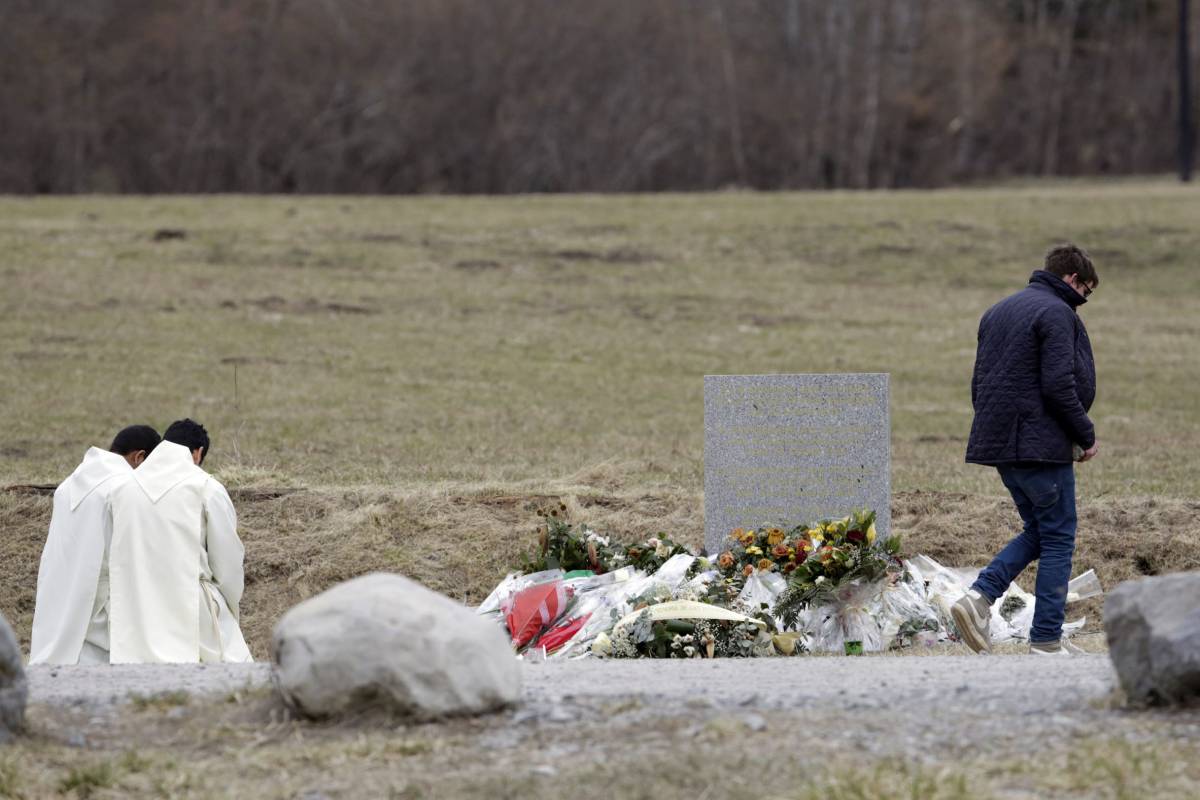 Disastro Germanwings, la lettera di Lufthansa: “I passeggeri non hanno avuto paura di morire”