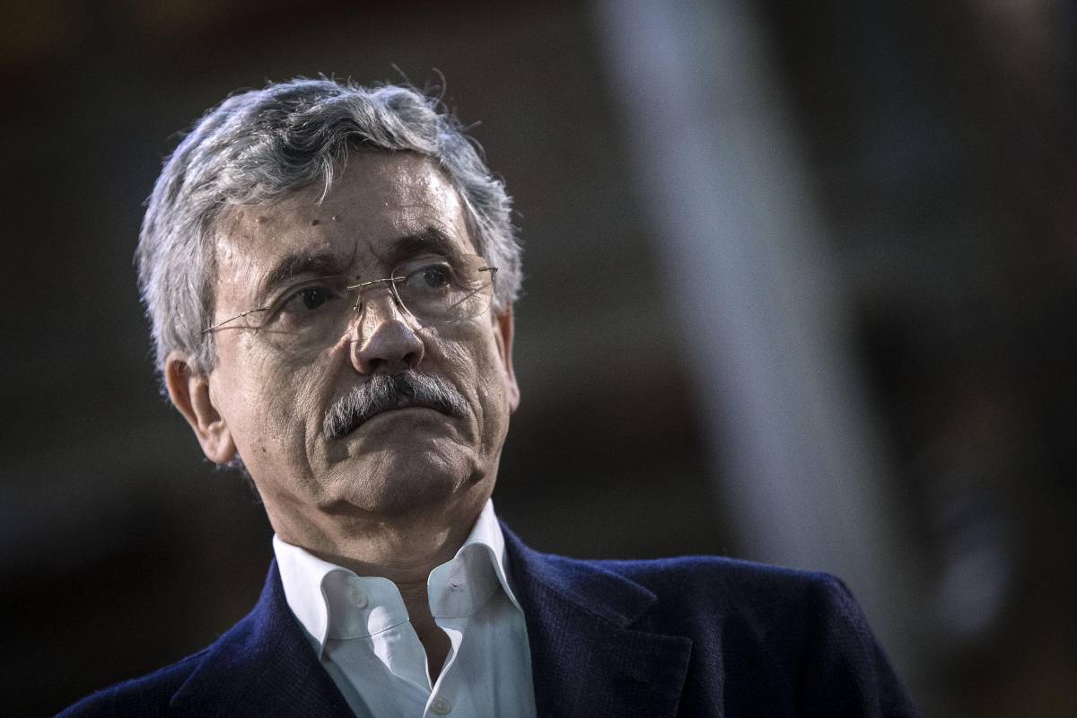D'Alema: "Istituire 8xmille anche per le moschee"