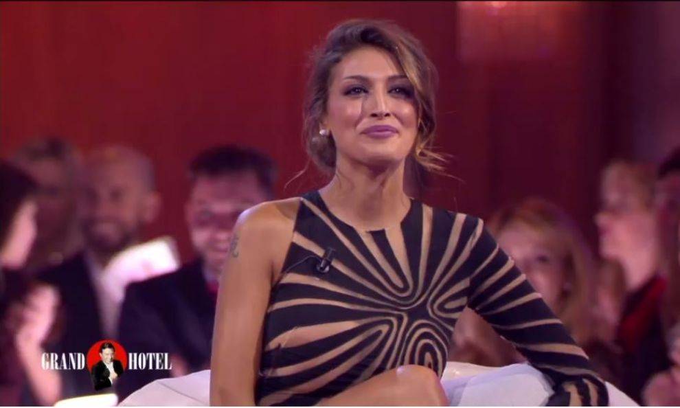 Cristina Buccino contro Anna Tatangelo