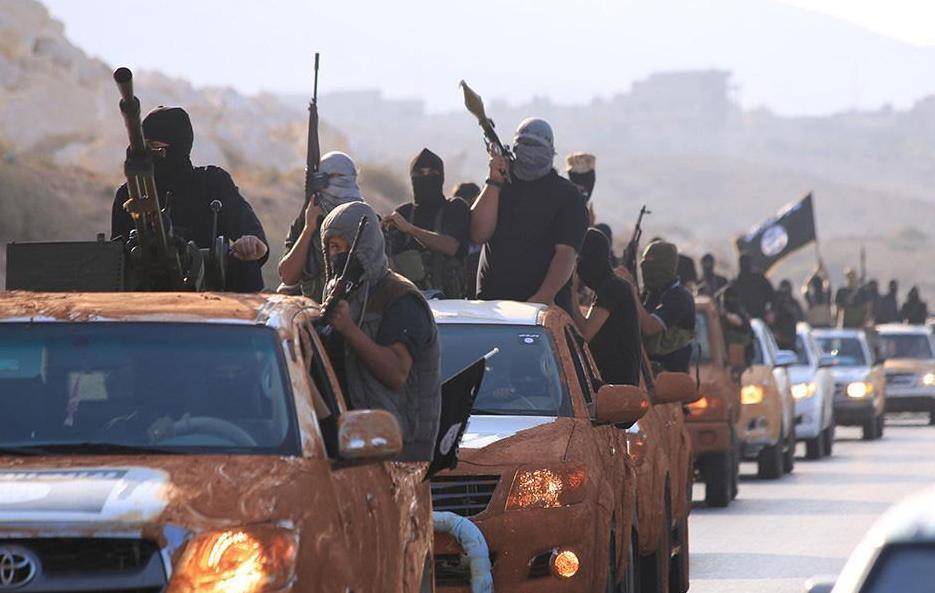 L'Antiterrorismo: "Così l'Isis arruola i foreign fighters" 