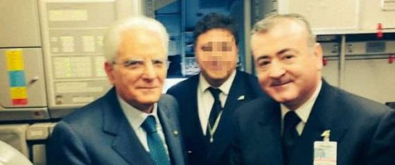 Pilota Alitalia spara in casa, la compagnia lo sospende