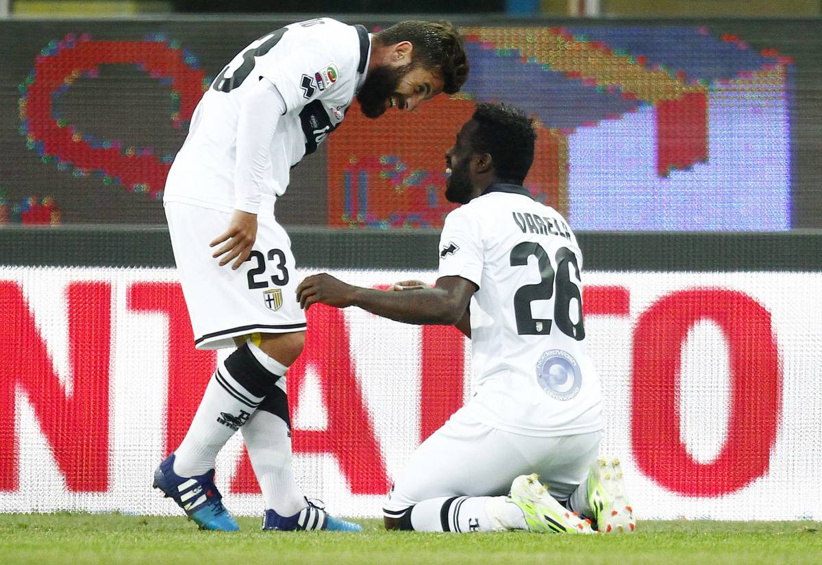 Il Parma non molla e Varela stende l'Udinese