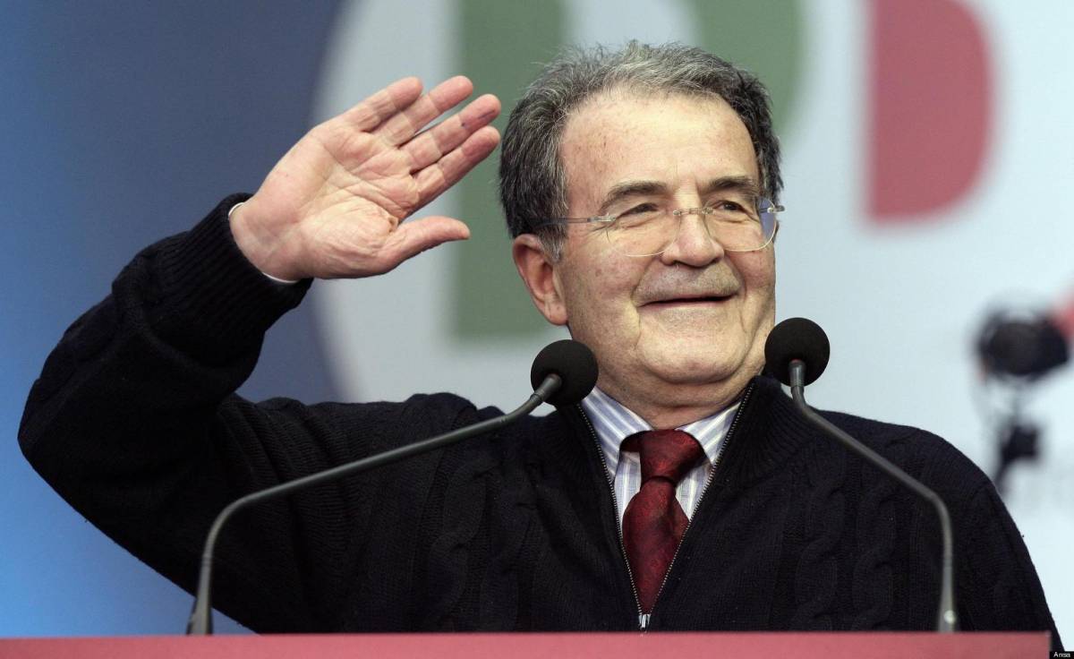 Prodi vuole rifondare l'Europa: "Altrimenti l'Ue muore d'inedia"