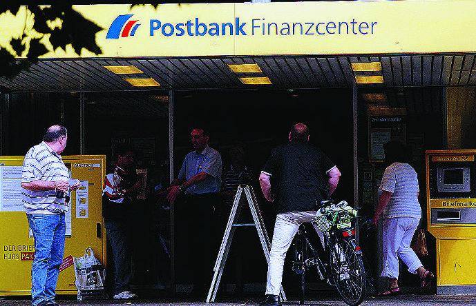 Deutsche Bank vende le ex Poste ed è bufera