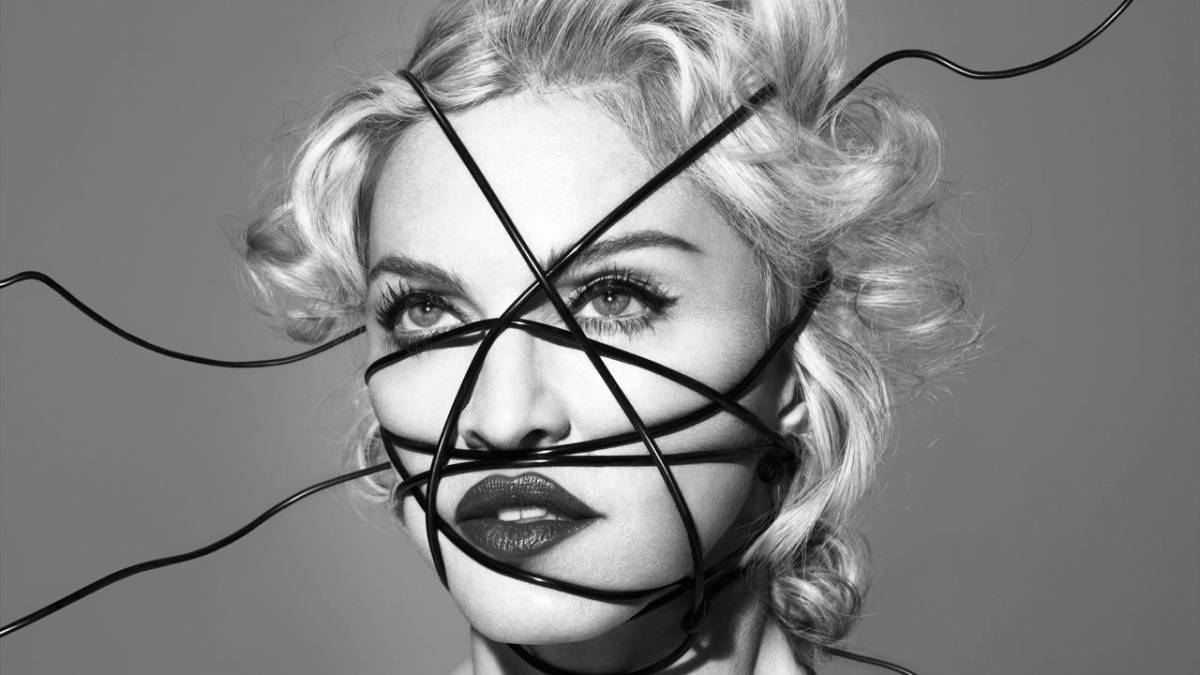 Madonna cacciata dallo show: "Troppi messaggini"