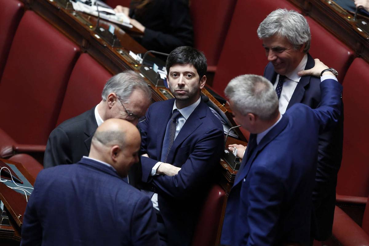 Italicum, il governo incassa ​la prima fiducia alla Camera