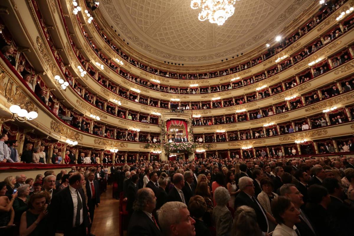 Fuori incubo black bloc, alla Scala la Turandot: ovazione per l'Agresta