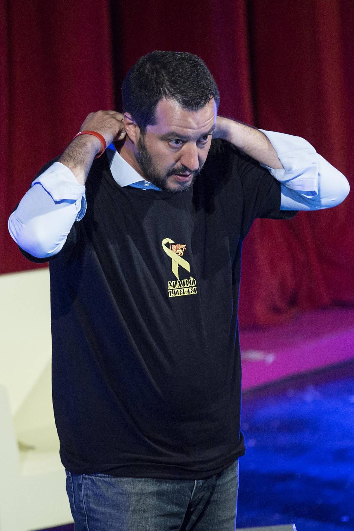 Salvini: "Affondare i barconi è guerra? Partiamo"