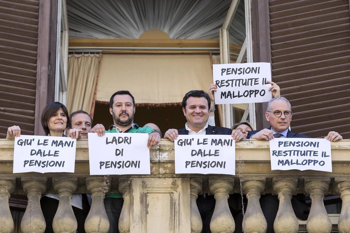 Salvini "occupa" il Mef: "Restituite le pensioni"
