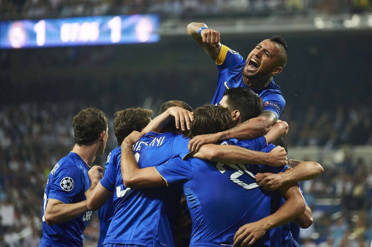 Champions, la Juventus fa festa e insulta il Napoli