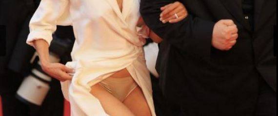 Sophie Marceau in mutande sul red carpet di Cannes