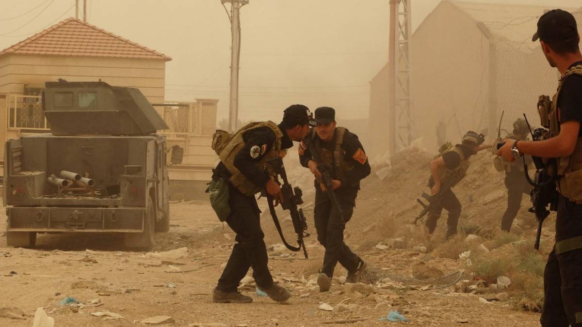 Iraq, in migliaia fuggono da Ramadi. Le milizie sciite pronte alla battaglia