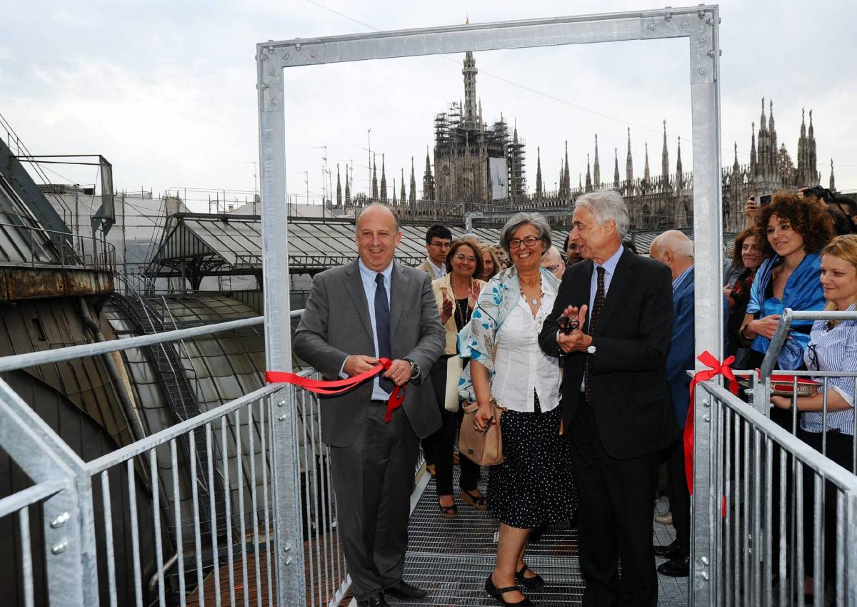 A spasso sulla Galleria a 47 metri d'altezza (e aspettando le griffe)