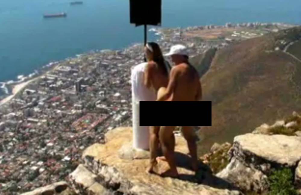 Film porno girato in un sito turistico: bufera in Sudafrica