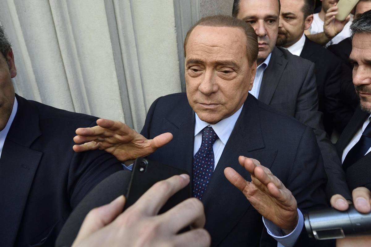 Berlusconi: "I grandi leader non passano per le primarie"
