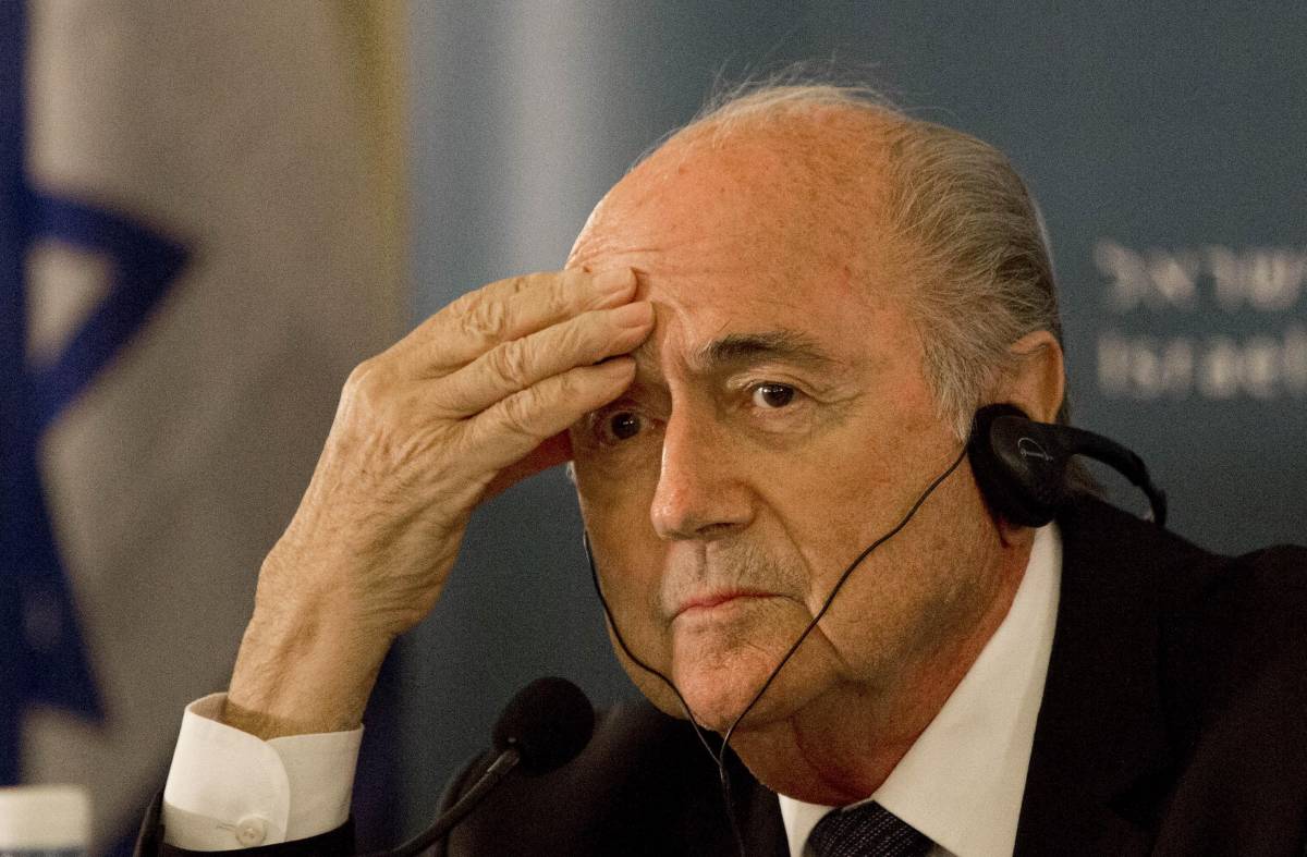 Blatter incollato alla poltrona della Fifa