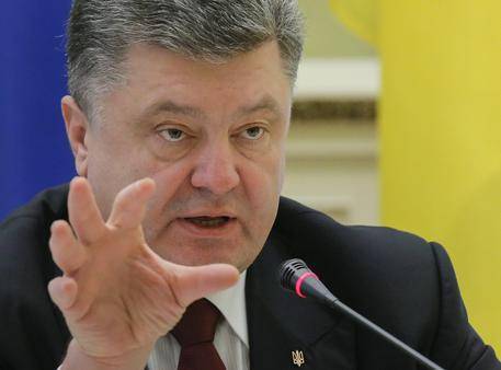Venti di guerra in Ucraina. Poroshenko attacca: "Pronti all'offensiva russa".