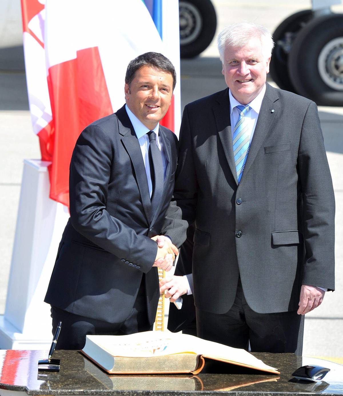 Renzi e il primo ministro della Baviera Horst Seehofer 