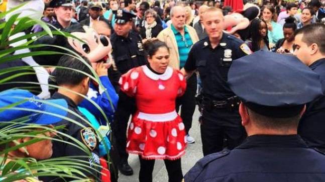 New York: pugni tra Hello Kitty e Minnie, arrestate per rissa