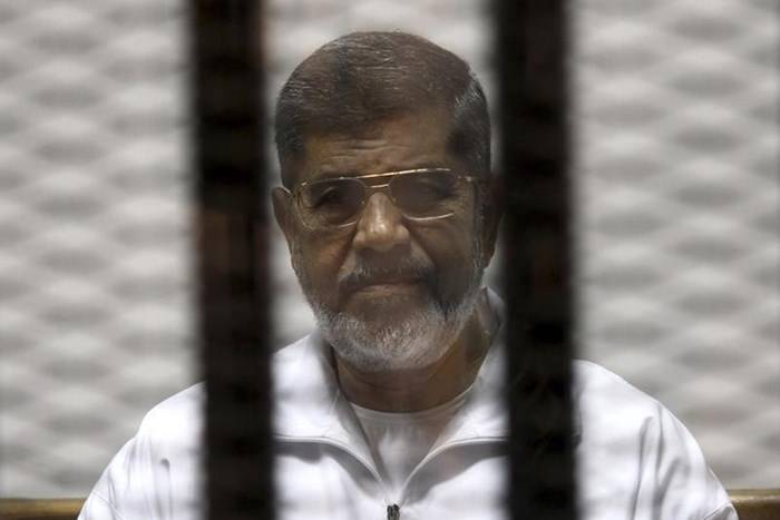 Egitto, condannato a morte l'ex presidente Morsi