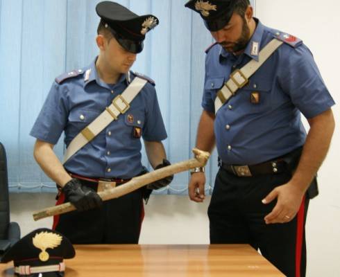 Palermo, ghanese dà bastonate in testa a un carabiniere