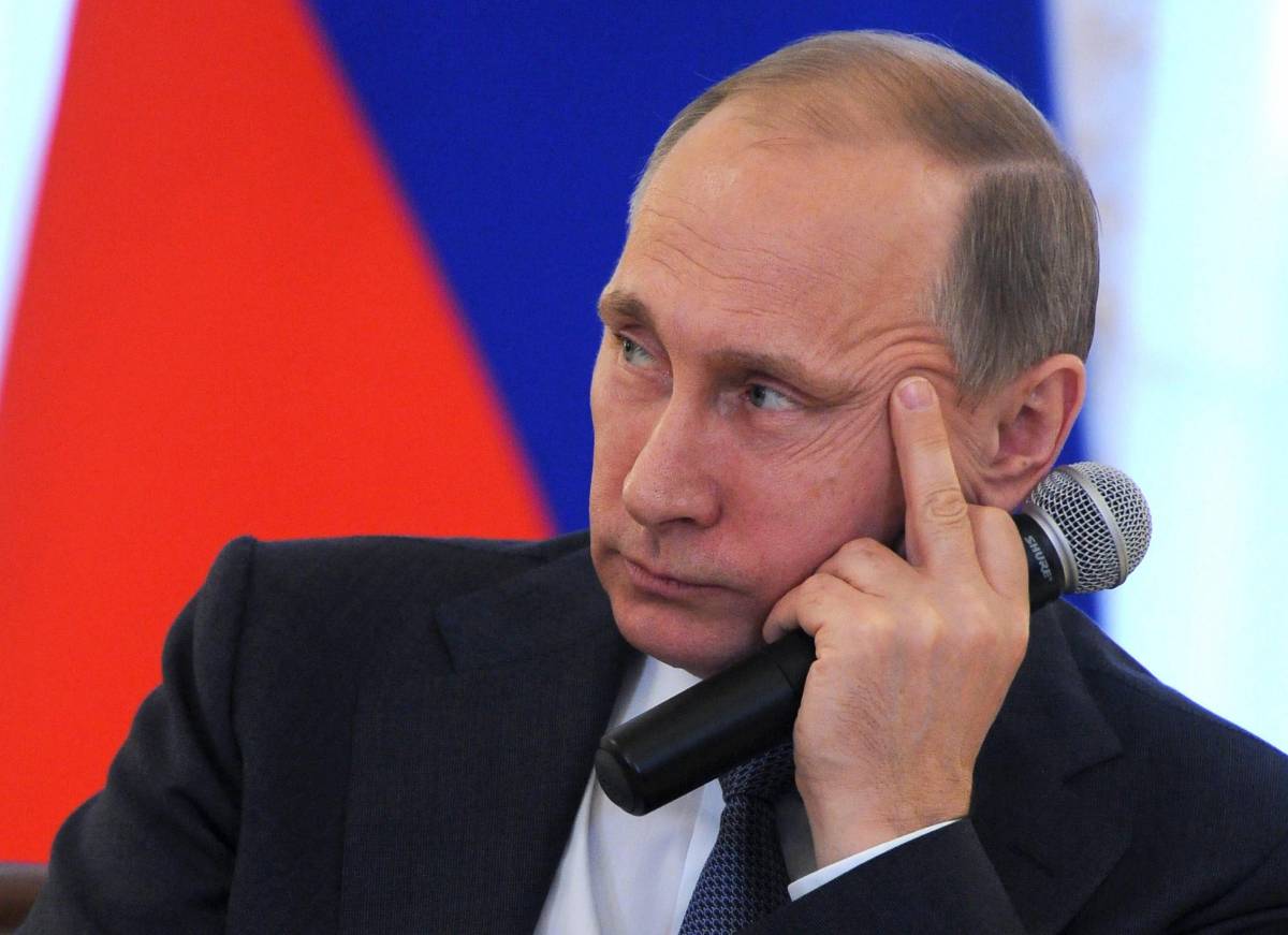 Putin: "Distruggere i prodotti occidentali sotto embargo"